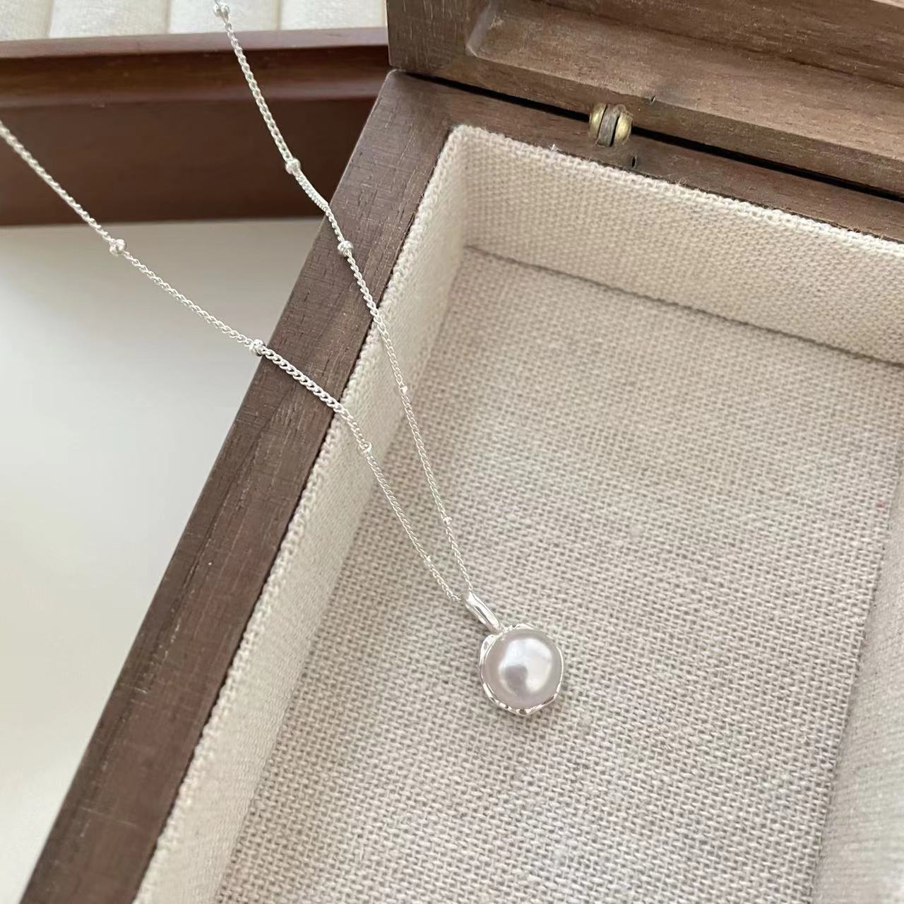 Niche High-Grade Exquisite Single Pearl Necklace Women's Versatile Accessories Temperament Clavicle Chain Non-Fading New Product