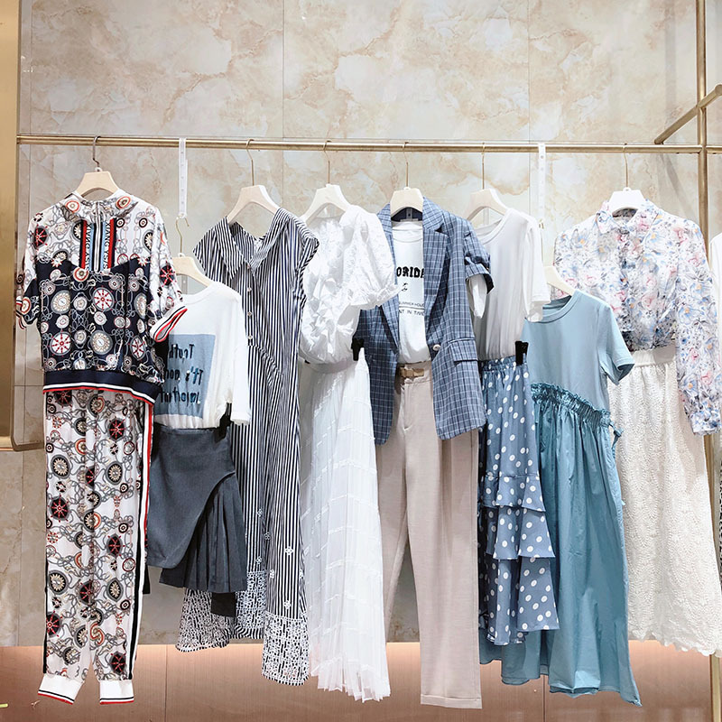 香影杭州四季青折扣女装2022夏装撤柜走份批发直播实体店地毯神货