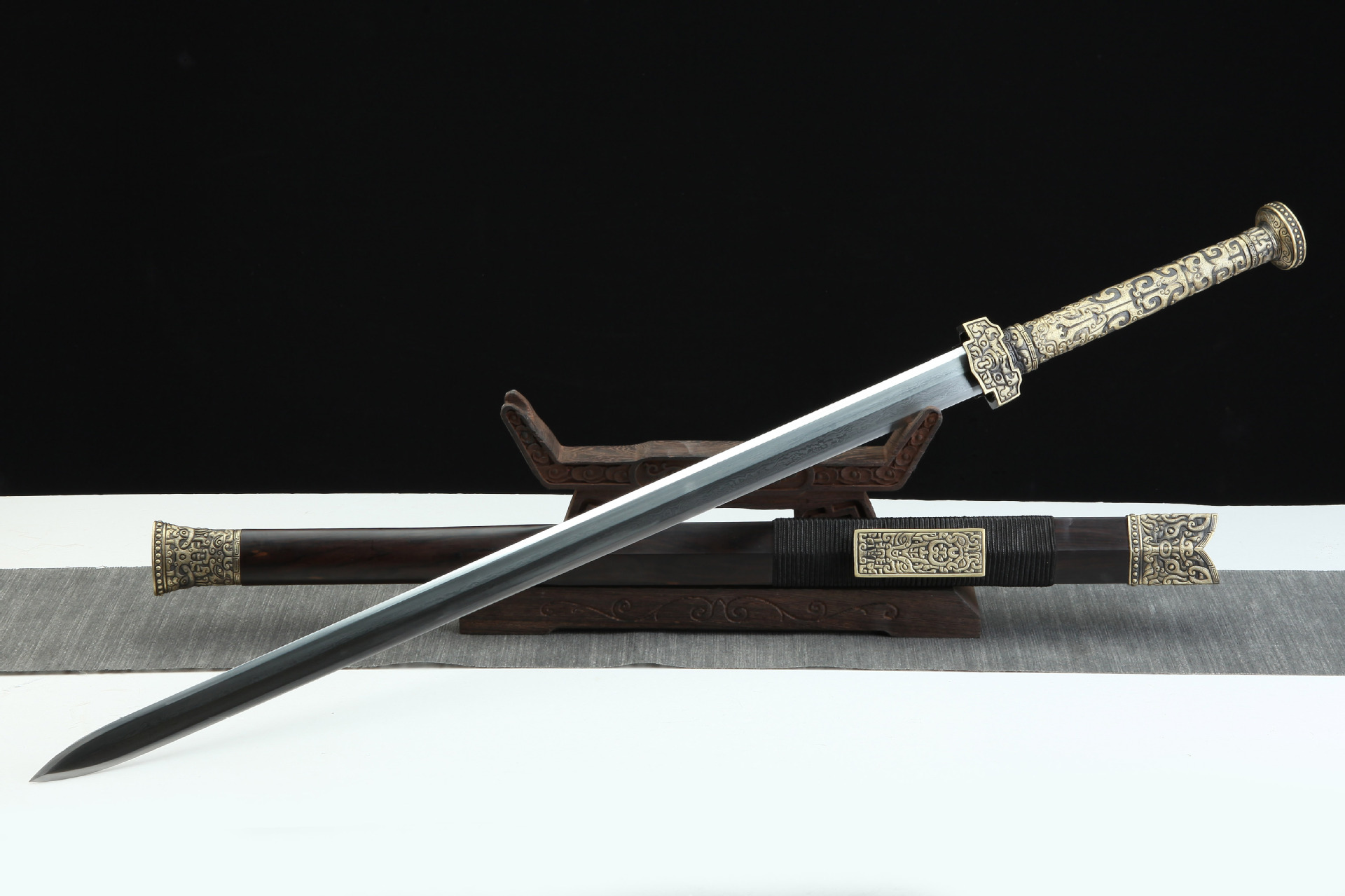 龙泉市刀剑花纹钢八面汉剑影视冷兵器春秋汉剑硬剑宝剑收藏未开刃