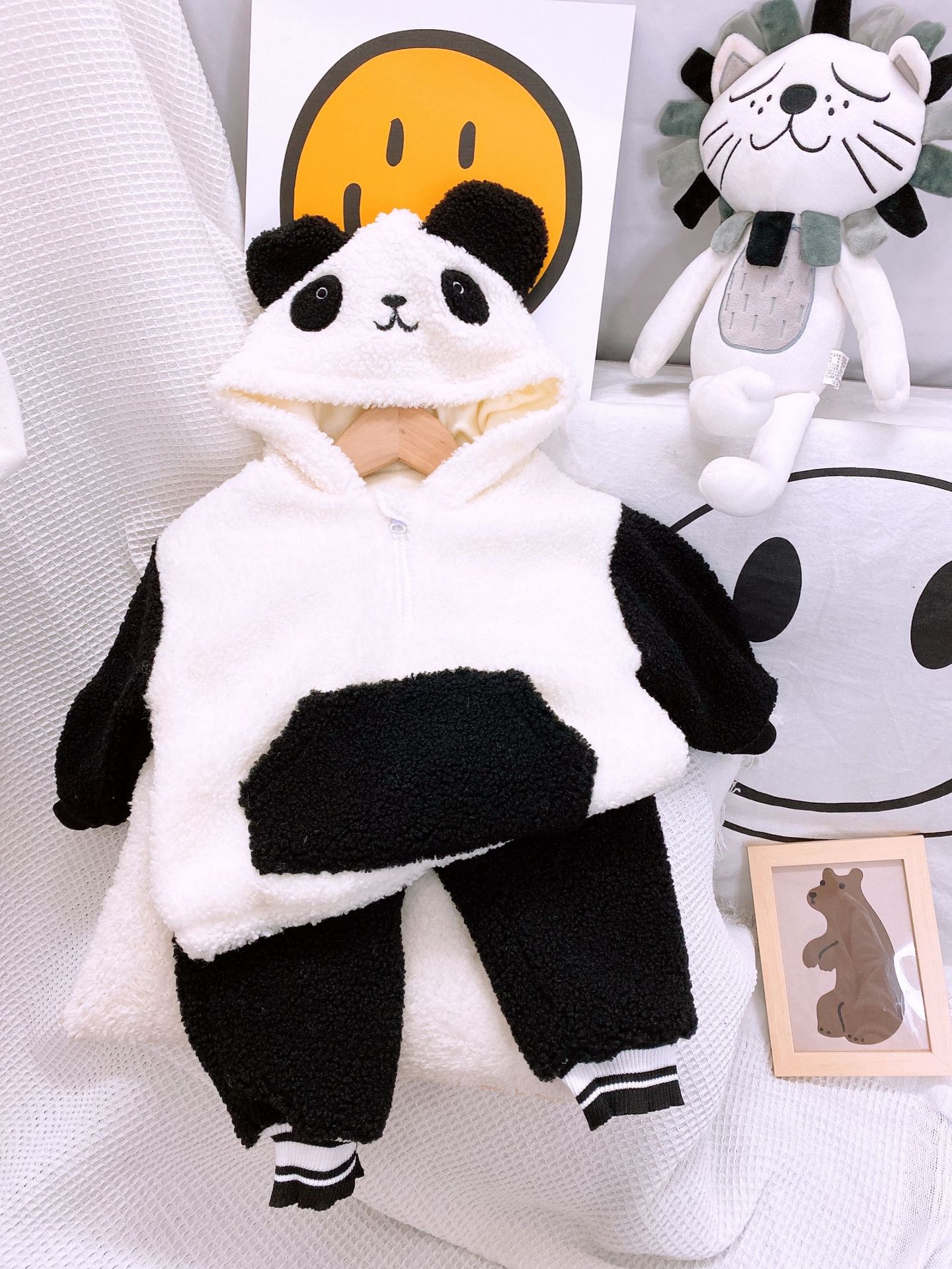 包邮yikids儿童秋冬款加厚套装宝宝可爱熊猫连帽羊羔绒加绒两件套