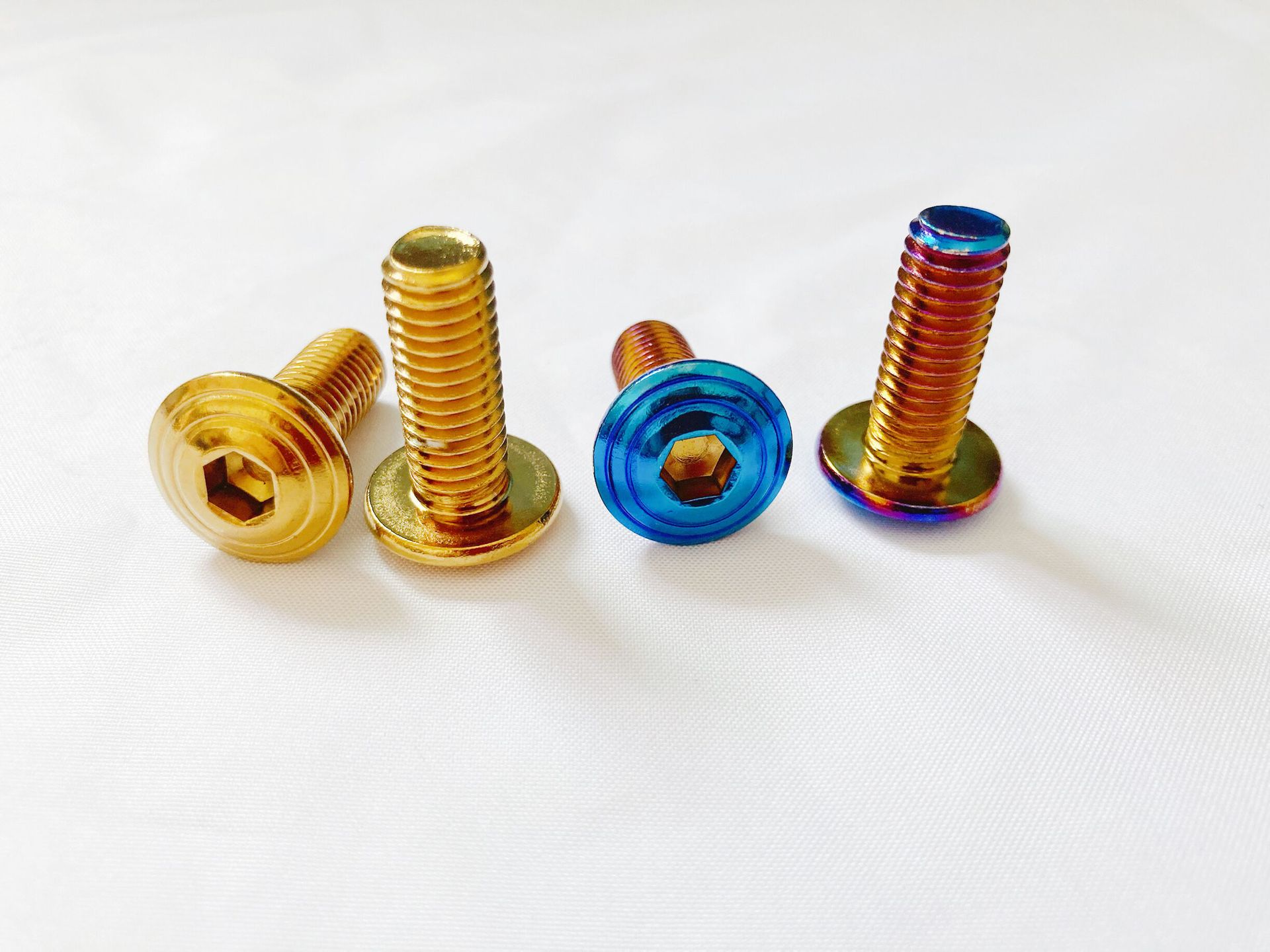 m6m8不锈钢双线镀钛烧蓝改装车配件