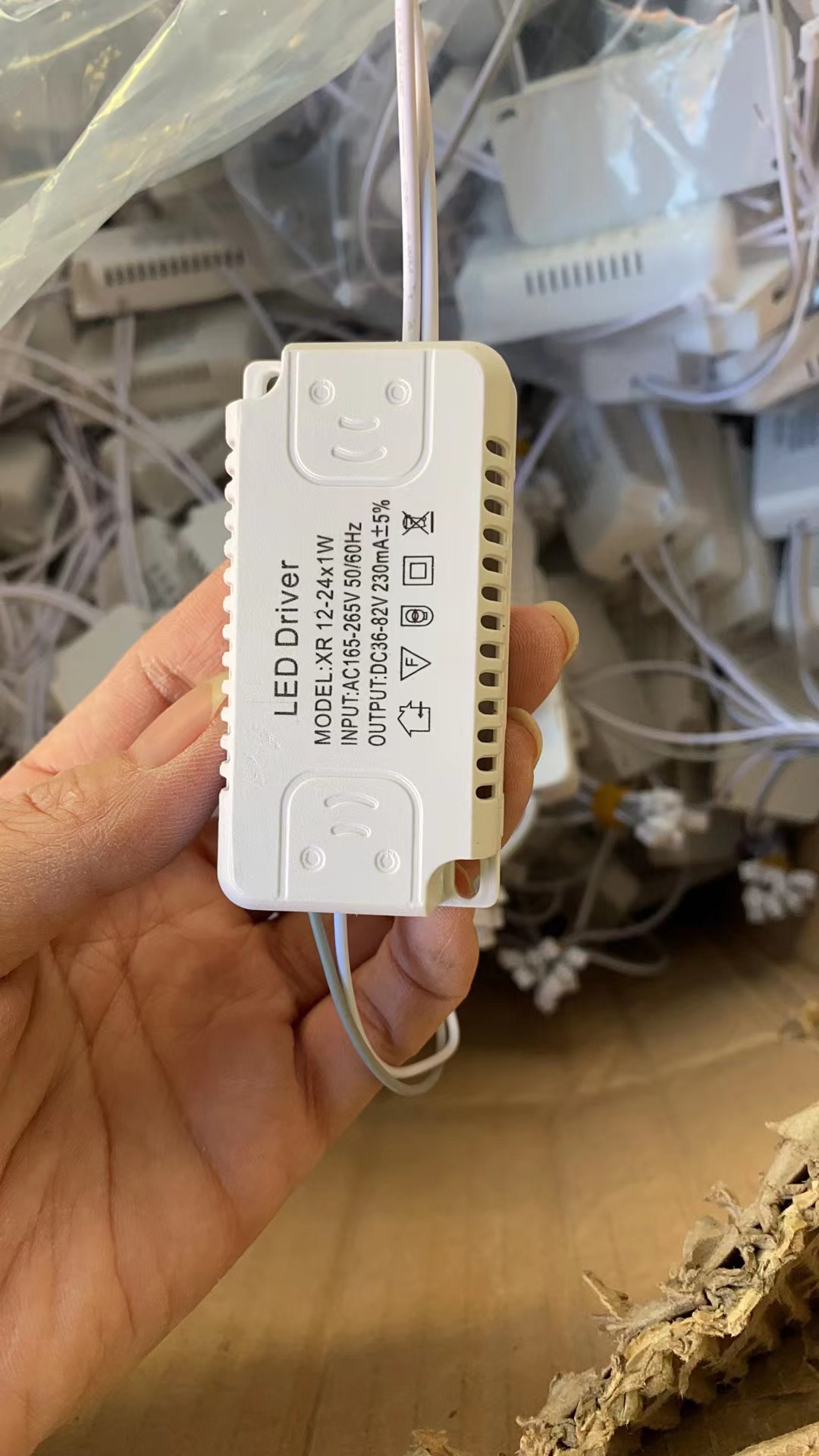 吸顶灯驱动电源恒流驱动吸顶灯板专用启动器单色双色led驱动电源