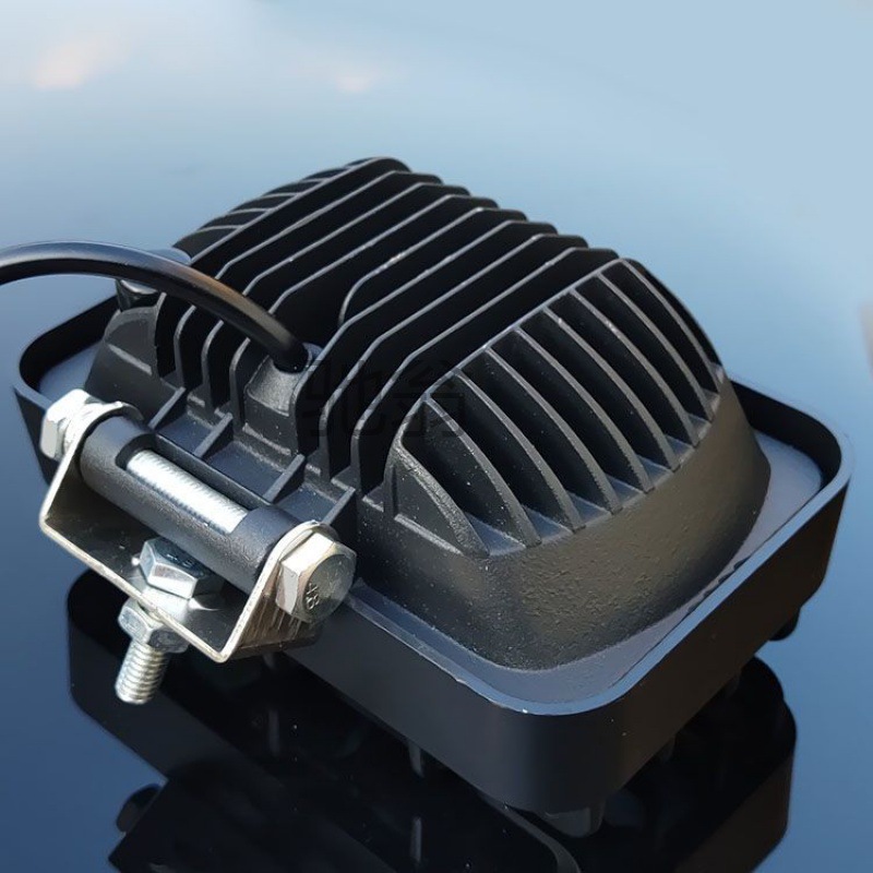 s不经典5寸方灯强光led射灯suv车顶灯越野汽车前杠灯超亮黄光防雾