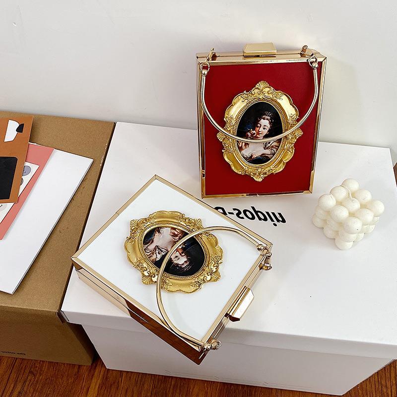European and American Retro Bags Women's 2023 New Portrait Box Shoulder Fashion Portable Fashion Ins Messenger Bag