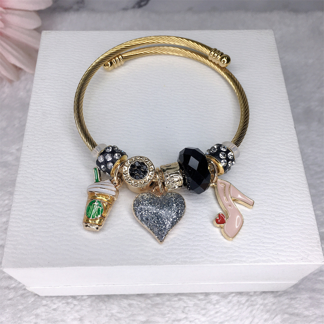 pan潘家2021年新款上市外单热销开口不锈钢手镯精致女性爱心手镯