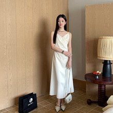 XINXIN韩系优雅气质女人V领吊带褶皱收腰显瘦A字长裙连衣裙X8837