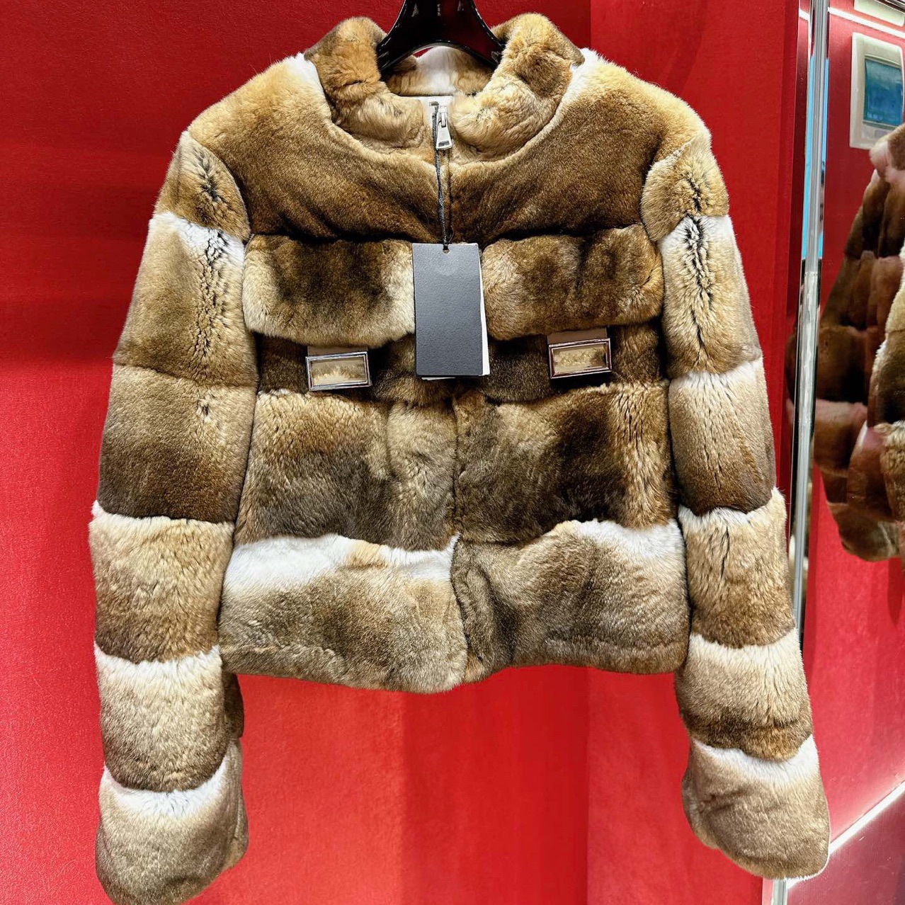 2023秋冬新款纯天然獭兔外套柔软细腻经典百搭保暖气质皮草上衣女