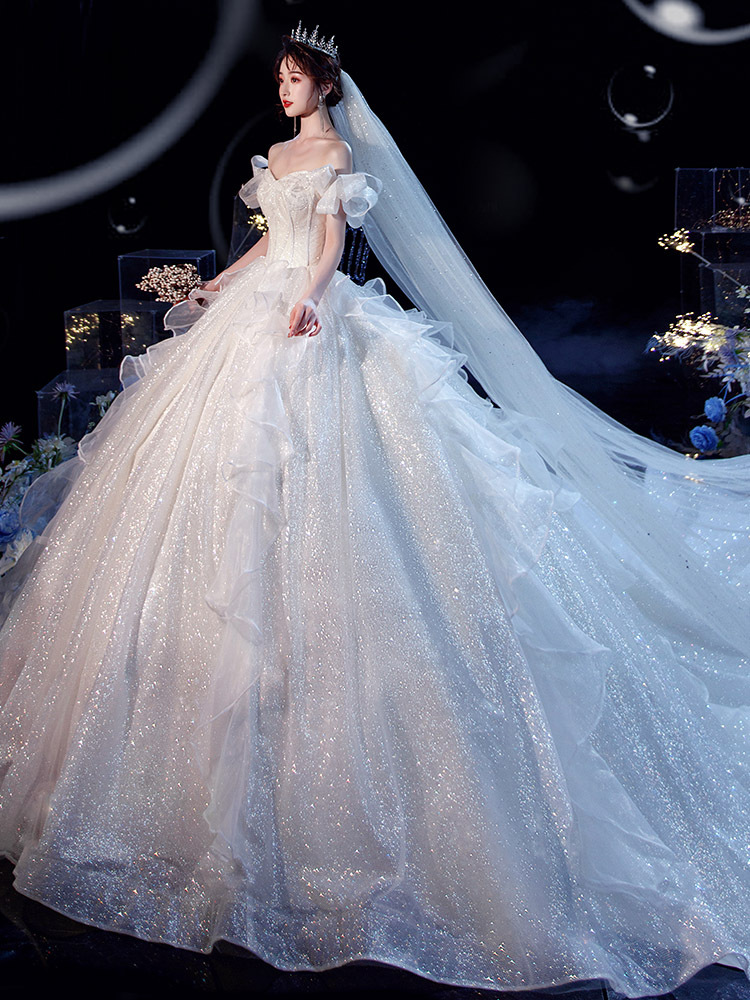 感主婚纱2021新款小个子气质新娘公主风大气蕾丝拖尾奢华