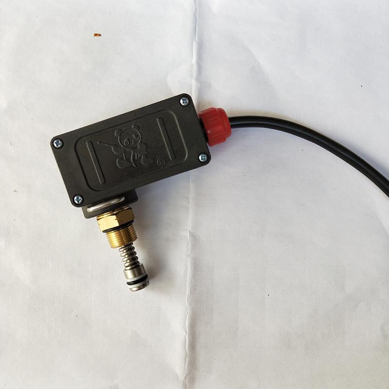 熊猫220a洗车机停机开关370ea630a高压清洗机泵头开关盒微动开关