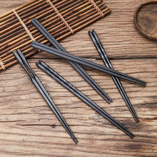日式合金筷子家用防滑尖头套装耐高温消毒不发霉餐饮筷子