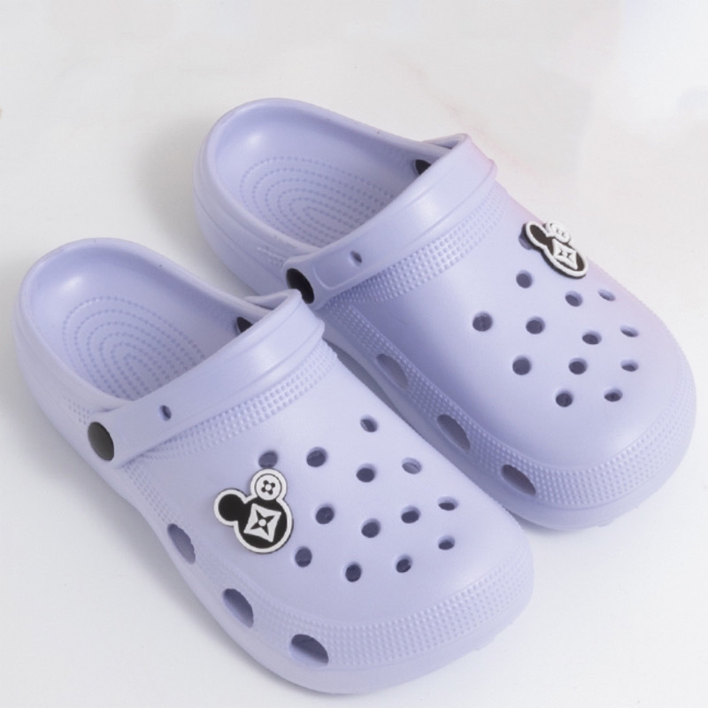 2024 New Solid Color Cute Cartoon Couple Hole Shoes with Drooping Feeling Casual Sandals Girls Wear Fashion