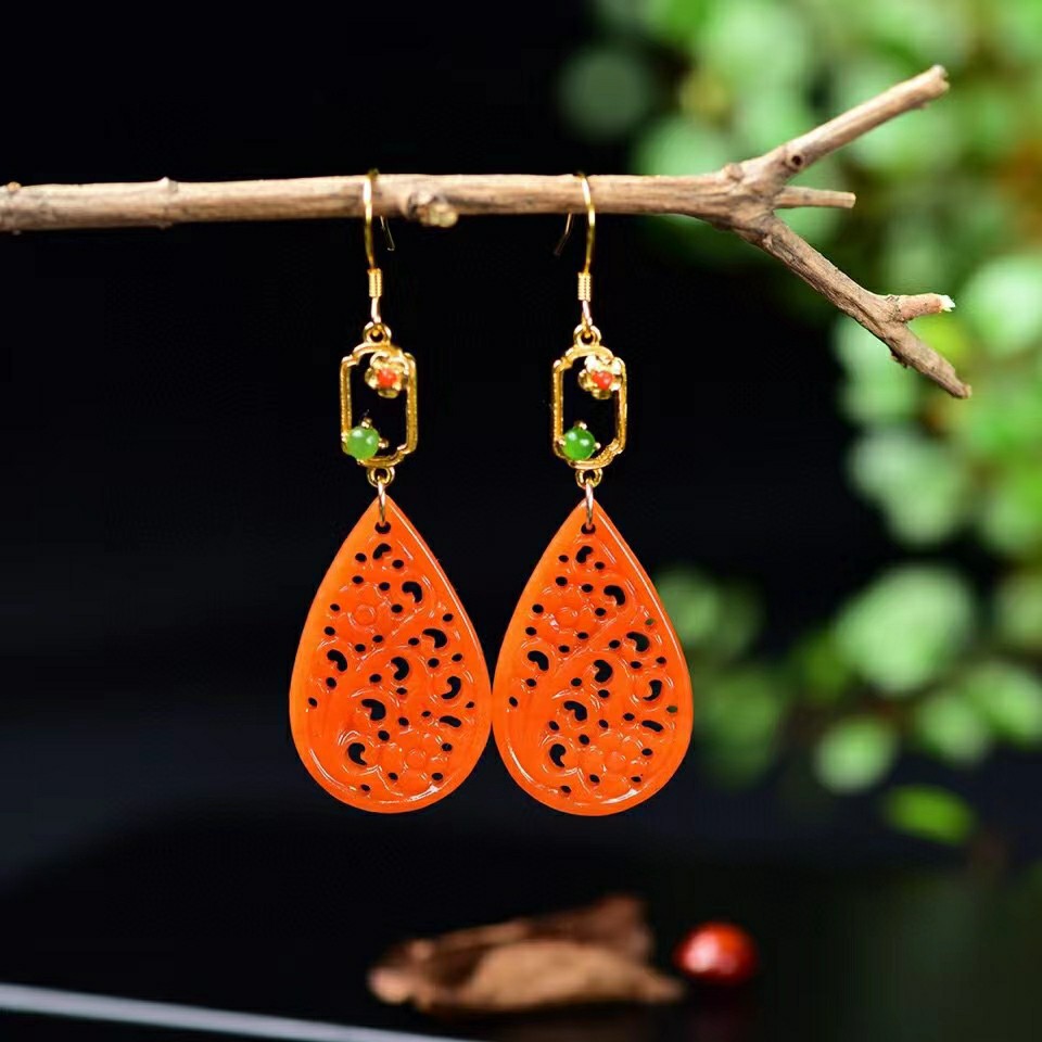 红翡耳边灵动美天原a货红翡翠镂空水滴耳坠搭配925银配d10a31