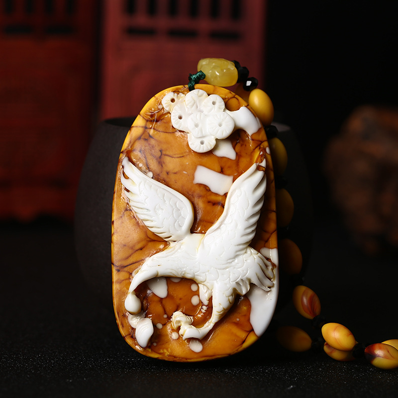 龙涎香灰琥珀龙牌吊坠挂件绳链貔貅款男女款毛衣链外衣链地摊批发