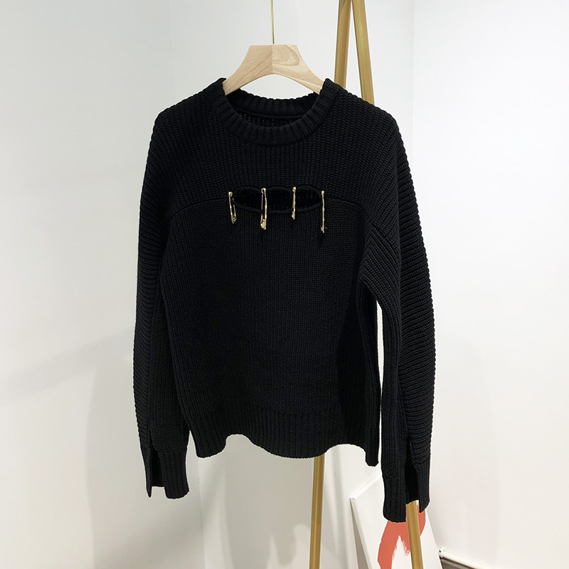 黑色破洞毛衣女宽松外穿新款别针装饰慵懒风粗线螺纹针织衫-阿里巴巴