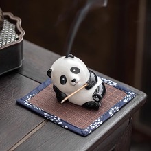 创意小熊猫釉下彩陶瓷摆件香薰炉倒流香家用室内檀香插香器香道