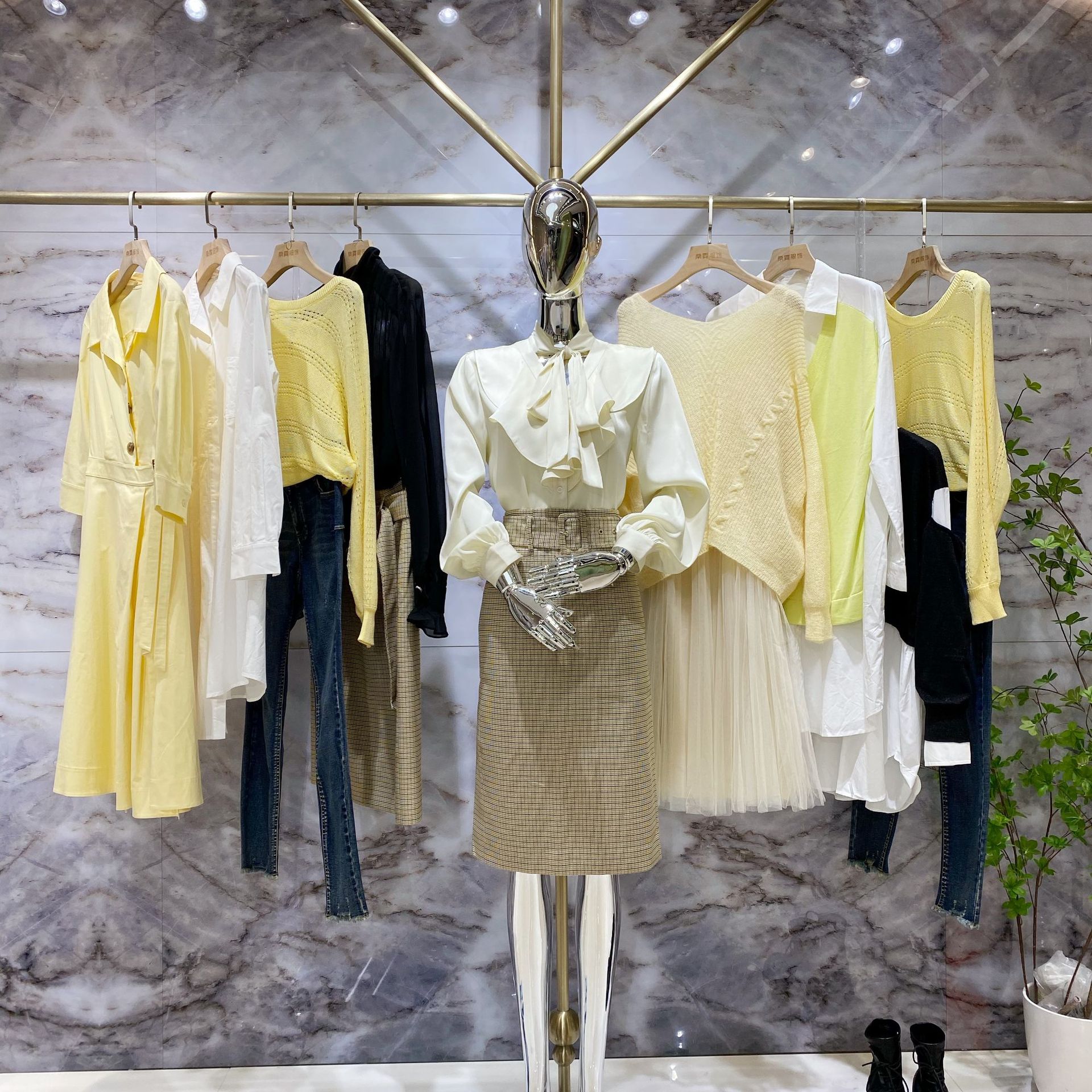 杭州女装iam27小清新风格春款系列品牌折扣女装直播货源剪标女装