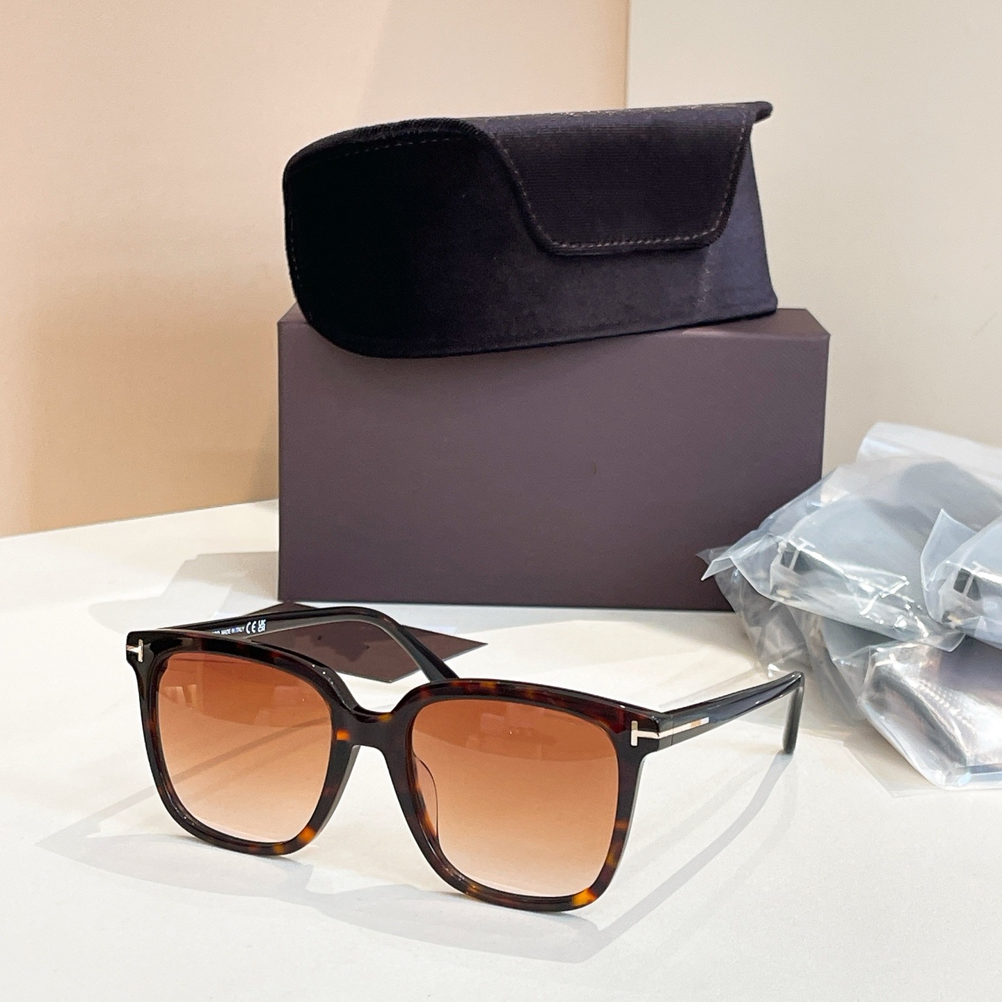 汤姆家潮流方框T字母太阳眼镜女欧美INS明星同款时尚墨镜男TF958