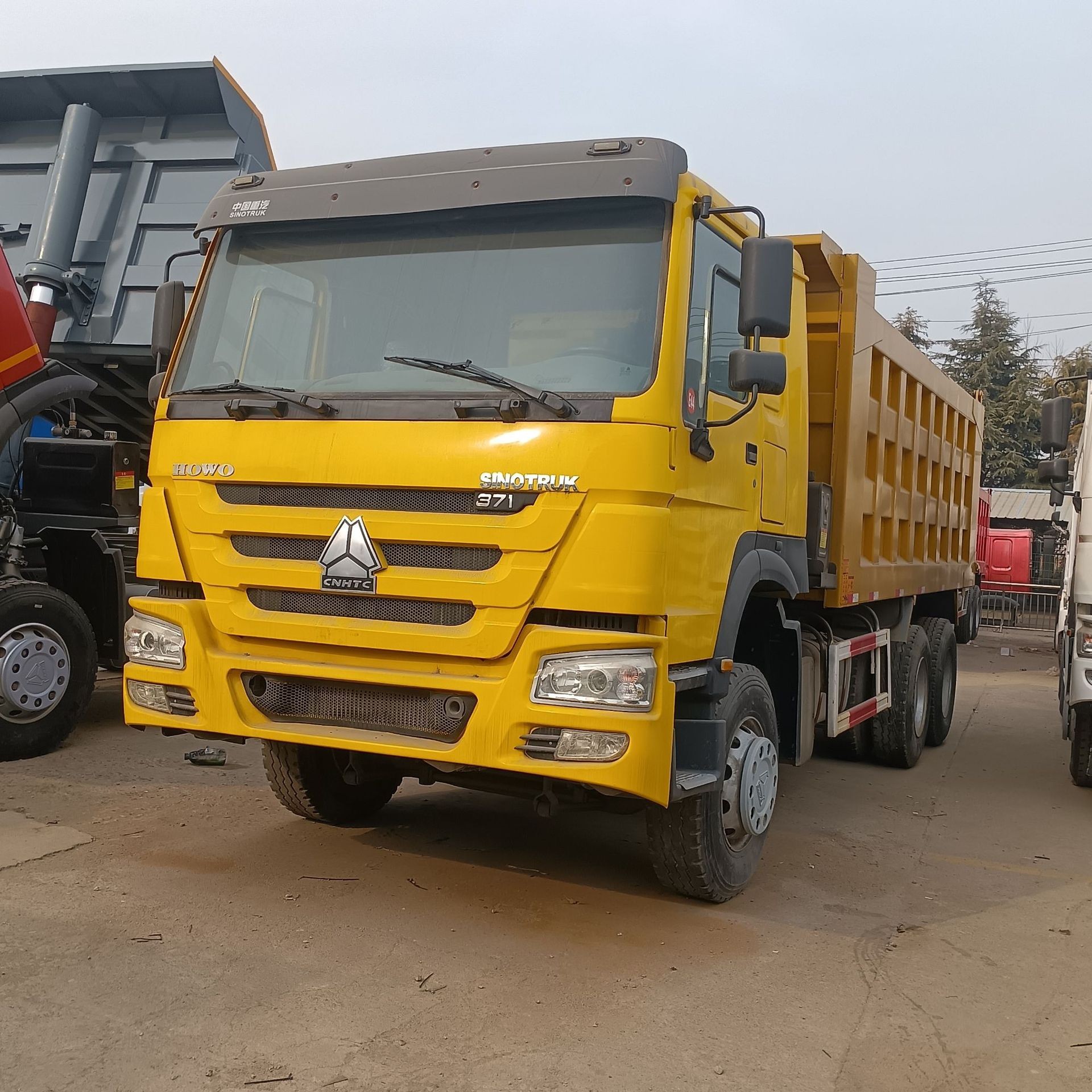 东风桥自卸货车