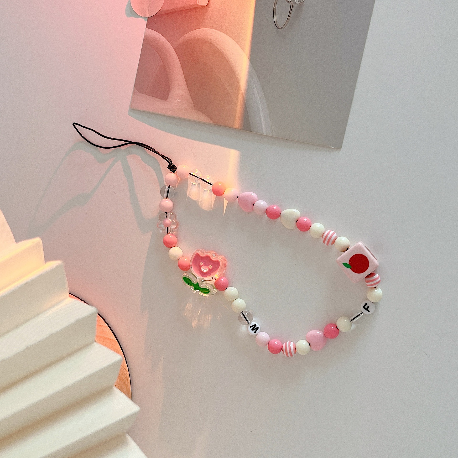 新款樱花少女粉手机链串珠手机挂绳手机壳挂饰防摔防丢挂件女