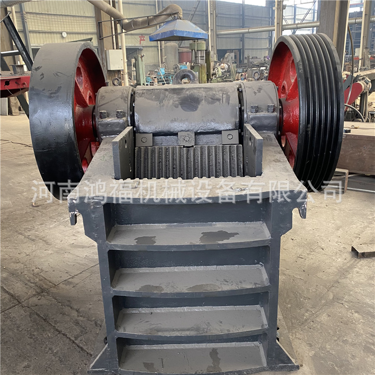 陕西制砂设备石子粉碎机深腔鄂式式破碎机产量石灰岩青石破碎机