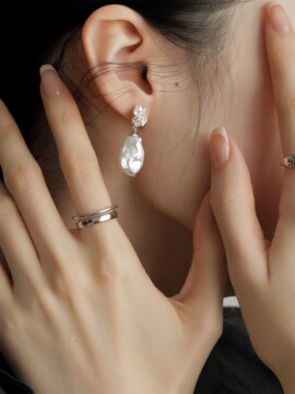 白锆肌理巴洛克珍珠耳环女小众设计2023年新款潮耳饰时尚高级耳钉