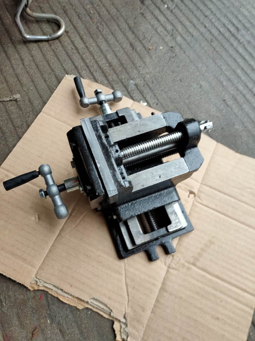 十字平口钳美式简易平口钳桌虎钳轻重型台虎钳机用平口钳