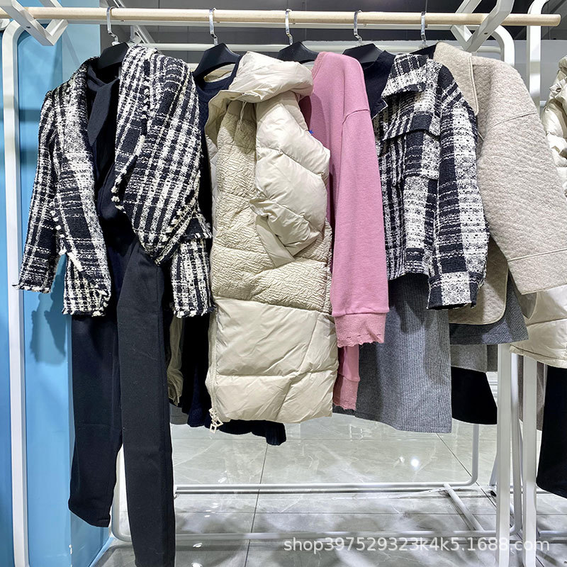 唯尚 一二线品牌折扣女装连衣裙 专柜撤柜尾货货源实体直播供应链