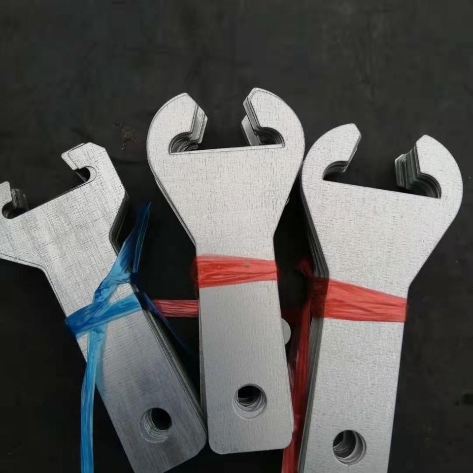 三角龙骨88吊片98吊片集成吊顶轻钢龙骨主副连接件