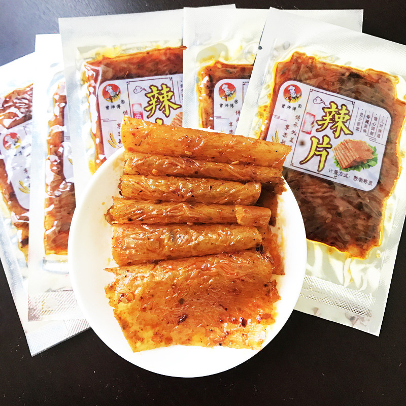 曾师傅经典老式大辣片儿时怀旧麻辣豆皮豆干辣条80后平江小包零食