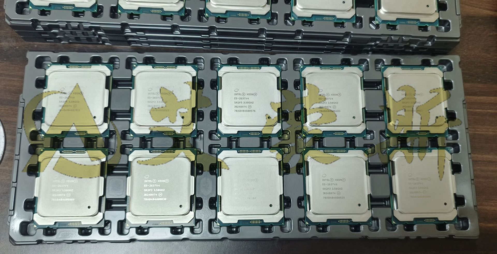 至强 处理器 e5-2637v4 sr2p3 15m 高速缓存, 适用于服务器 包邮