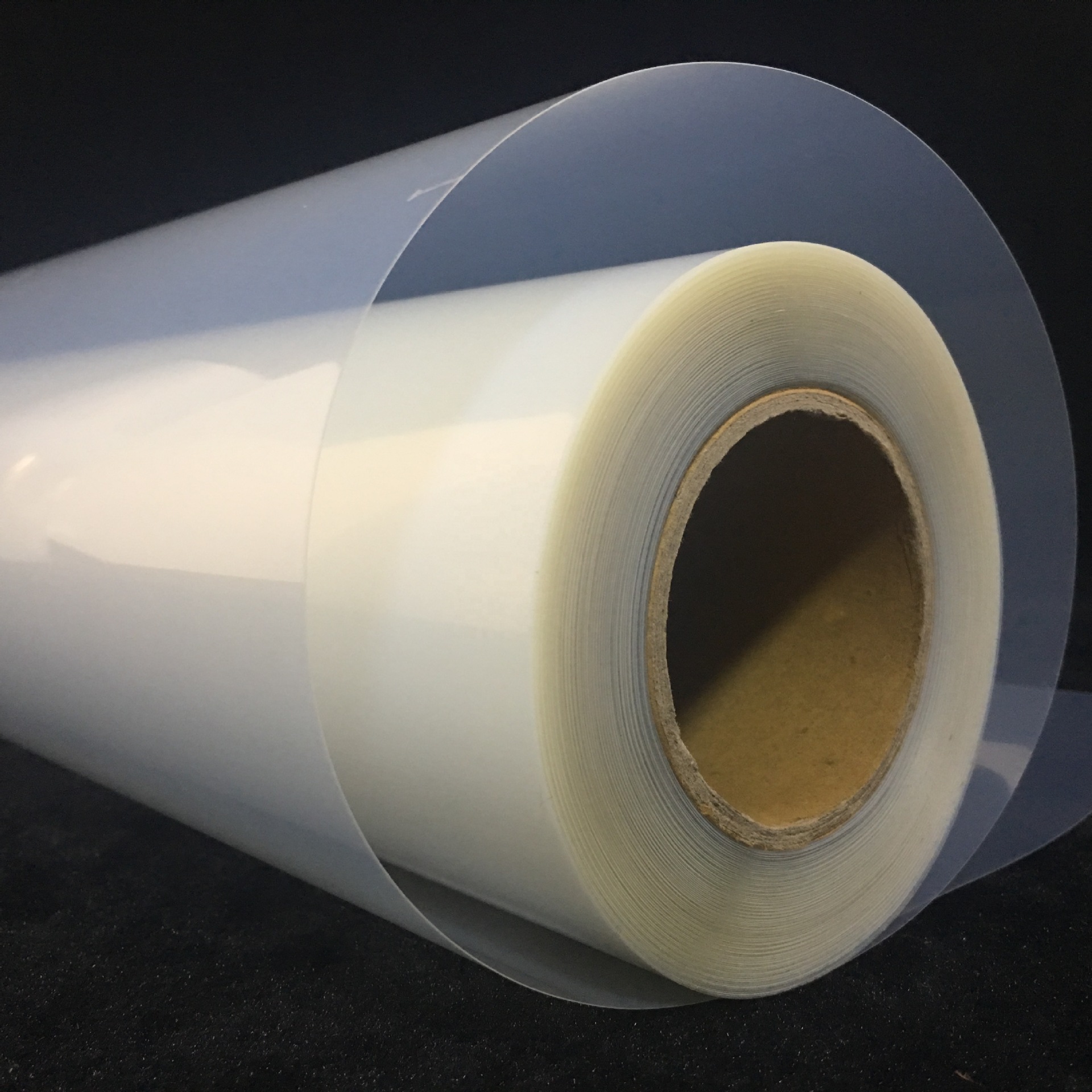 批发pet单双面冷热撕转印膜卷筒数码白墨打印膜热转印烫画离型膜