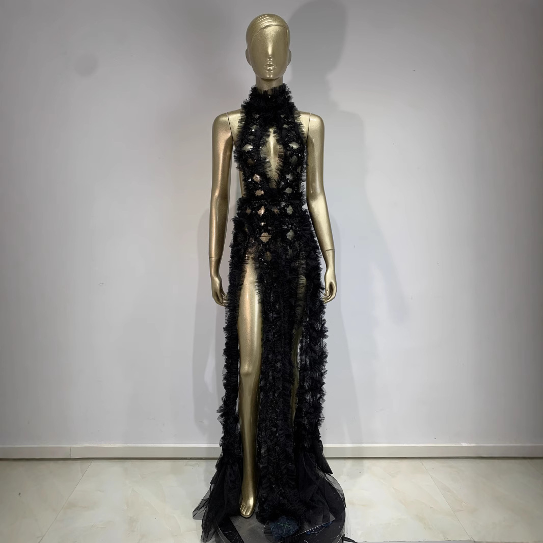 演出服长裙女歌手