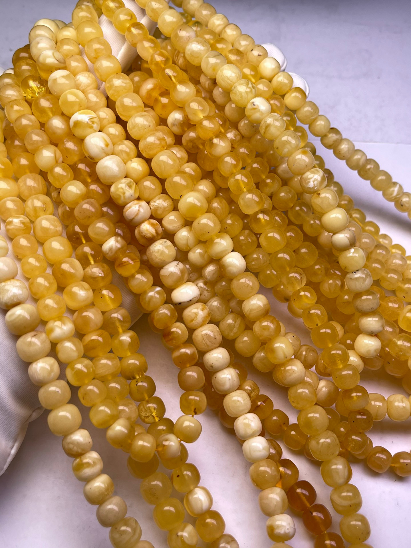 工厂直销精美琥珀蜜蜡天然俄料白花蜜老型108佛珠品质很好福利款