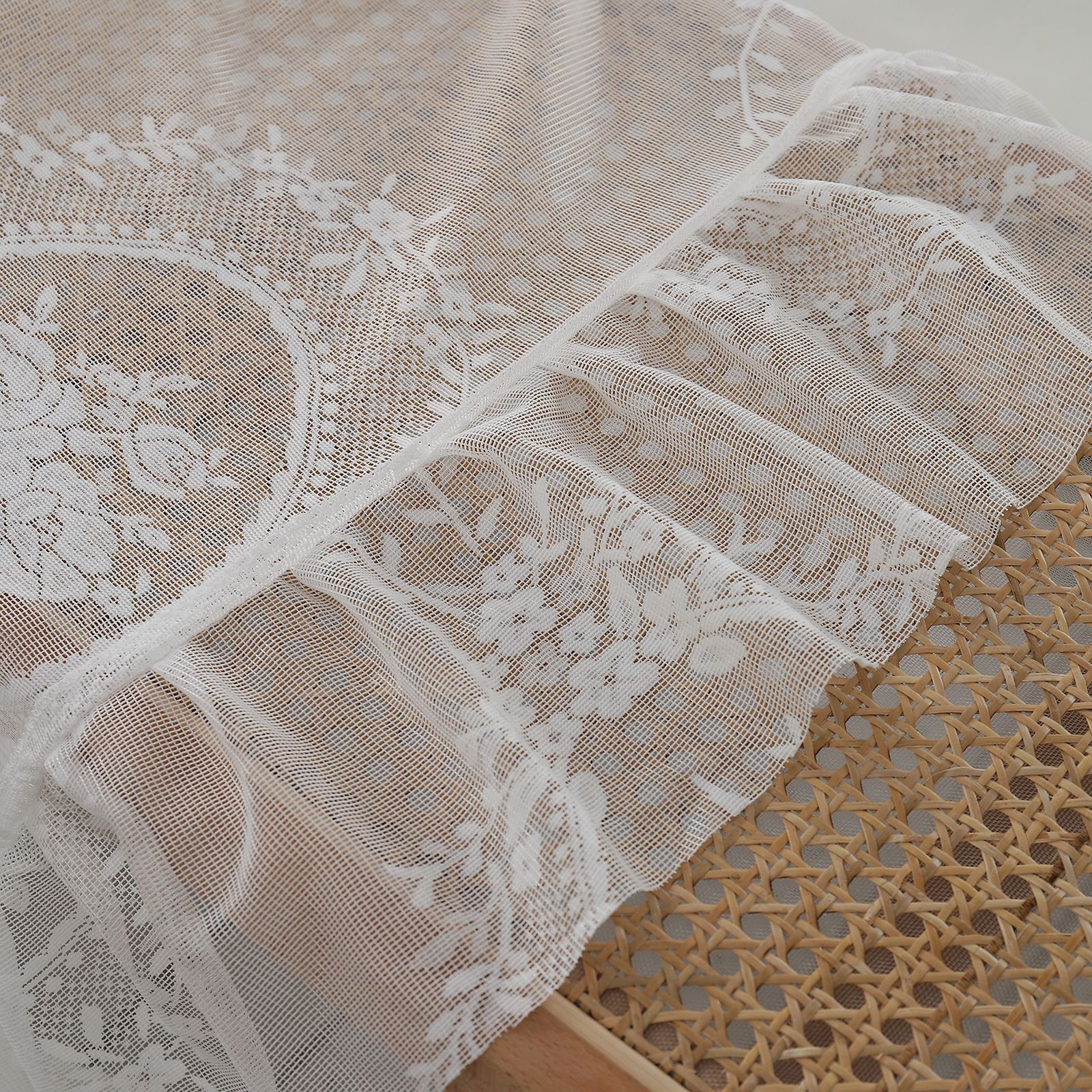 新款欧式白色蕾丝经编纱东南亚欧花纱跨境专供成品定制窗纱镜花纱