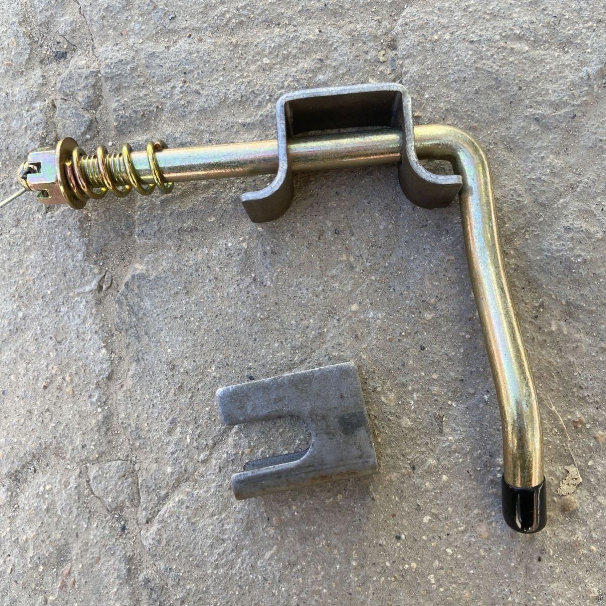 挂扣栏板栓马槽栓尾门货车栓钩门栓锁扣车箱通用货车门扣钩栏板扣