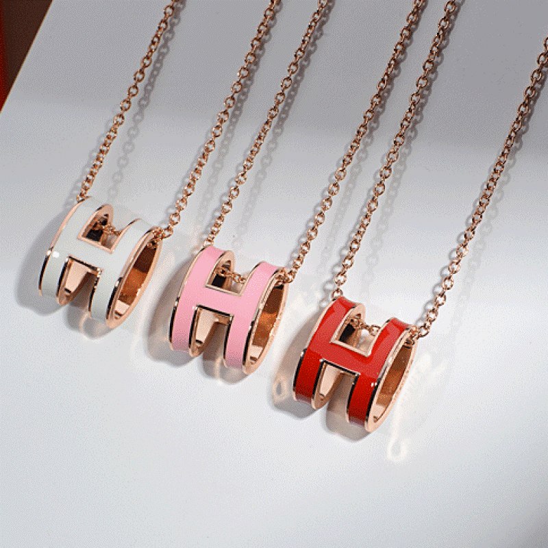 高版本珐琅爱马仕项链女h字母时尚吊坠pop玫瑰金情人节mini锁骨链