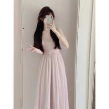 粉色吊带连衣裙女夏季法式感气质长裙收腰显瘦温柔风仙女裙子