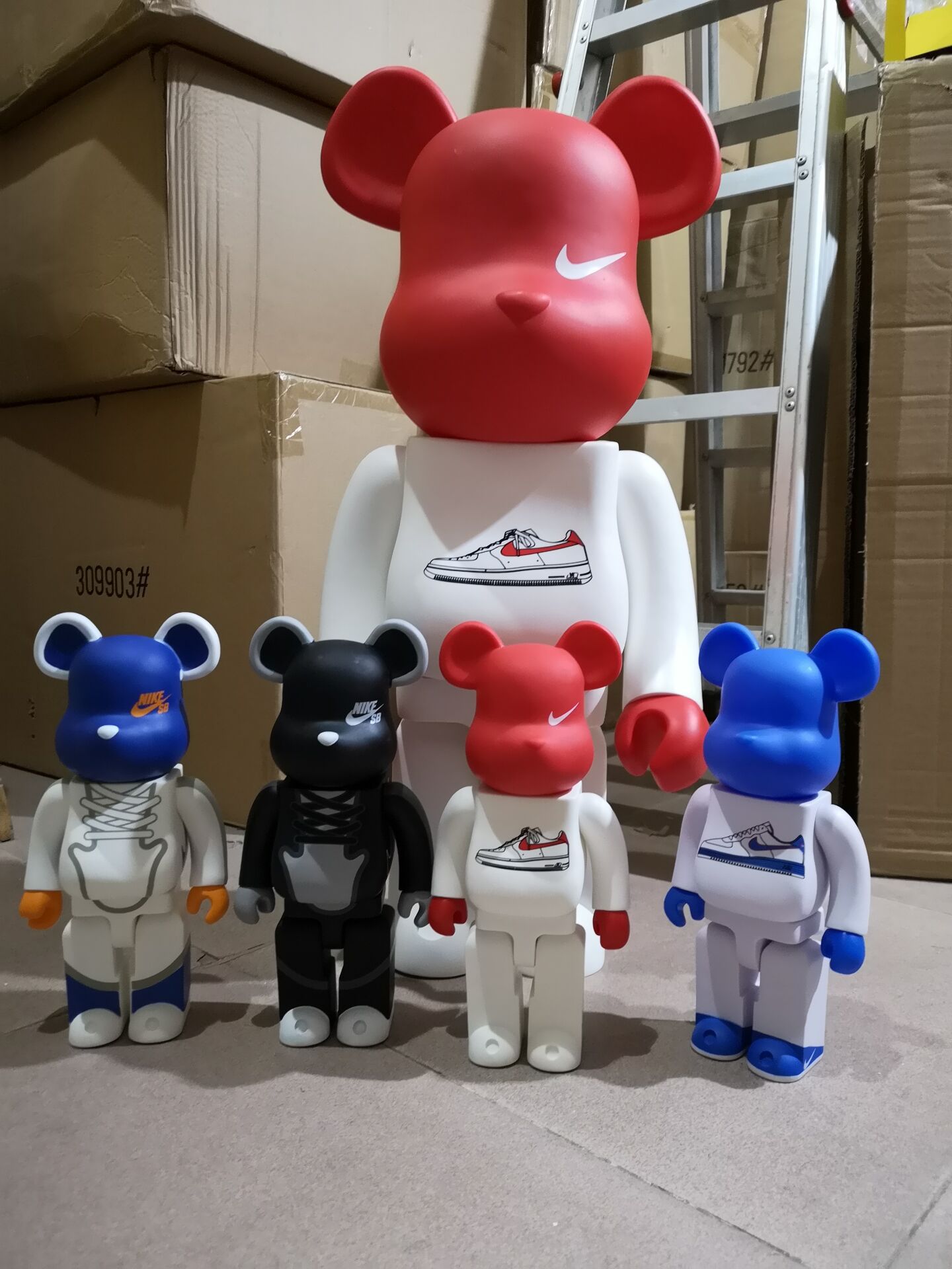 新款积木熊暴力熊cossb球鞋bearbrick1000%手办公仔模型摆件