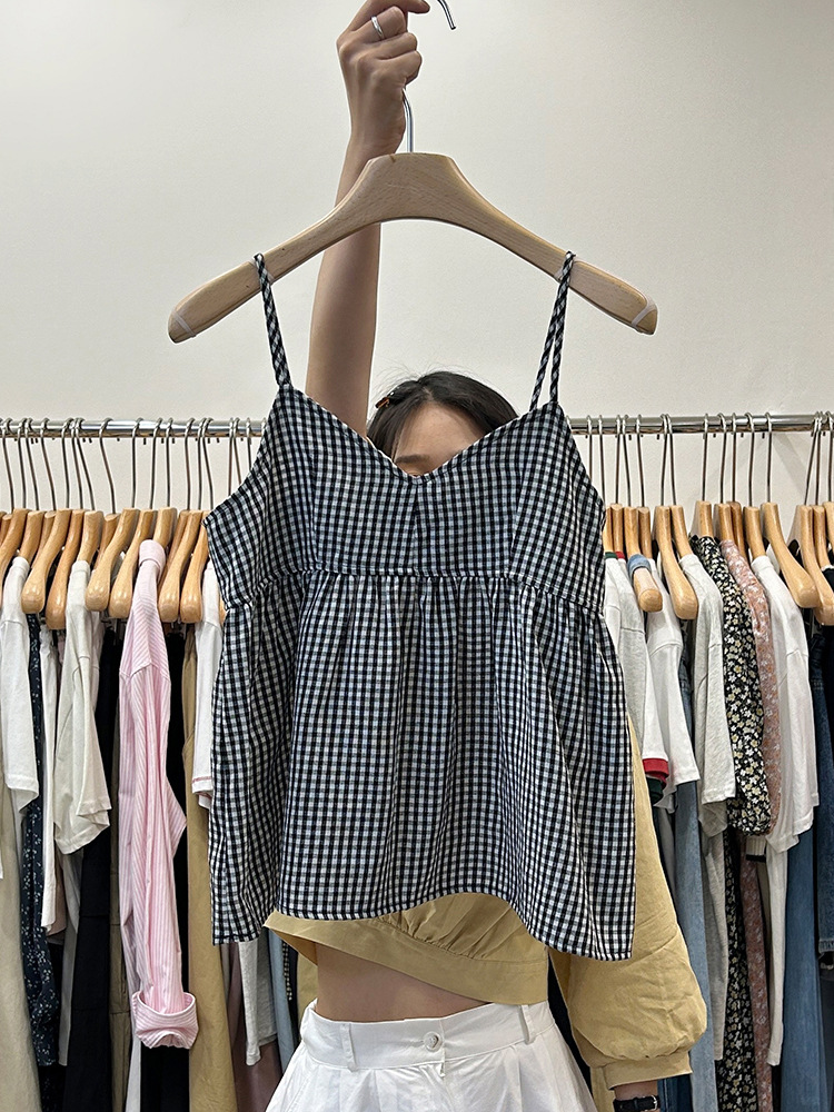 复古格子吊带背心女夏女装新款气质甜美娃娃衫拼接压褶上衣-阿里巴巴