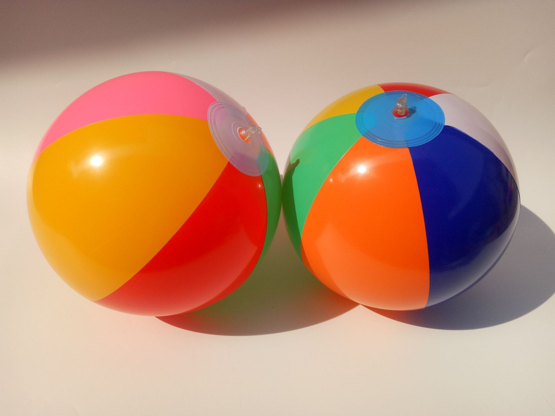 来样来图定制六瓣球12瓣球透明球单色球等pvc水上充气玩具