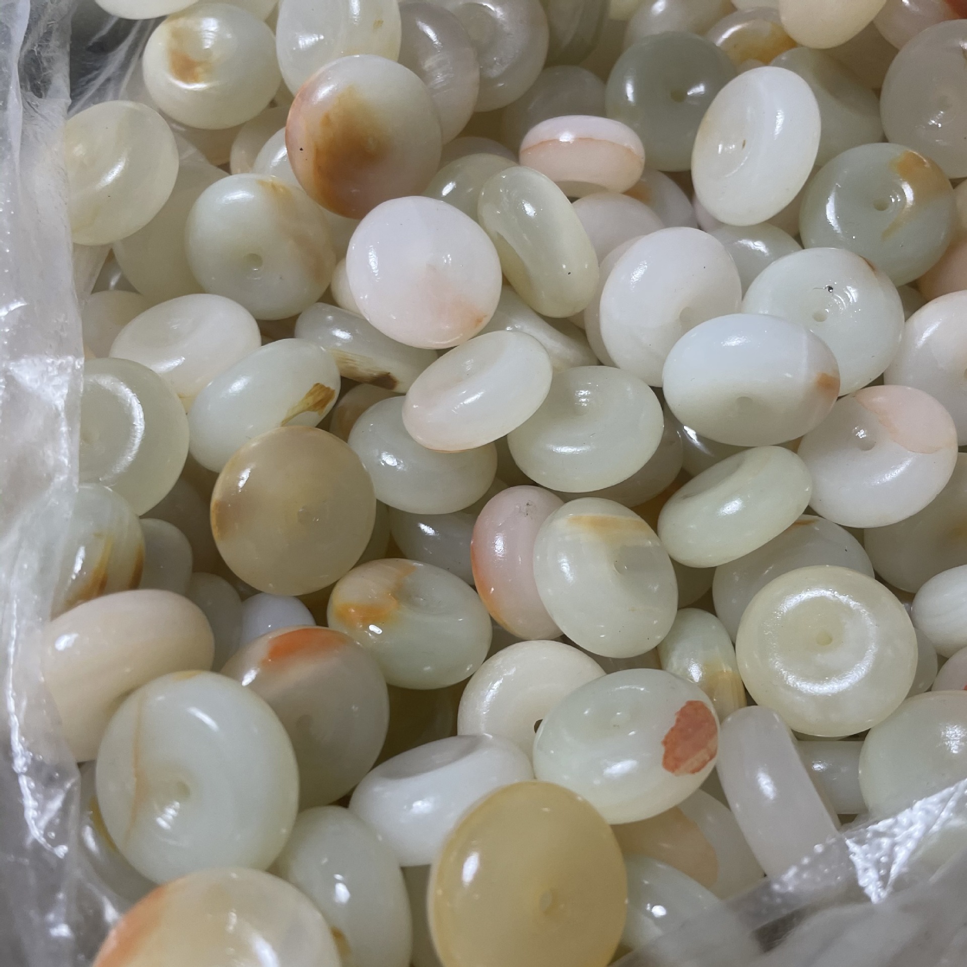 阿富汗玉原石皮平安扣俏色红皮原色沁色俏色巧雕厂价直销特价批发