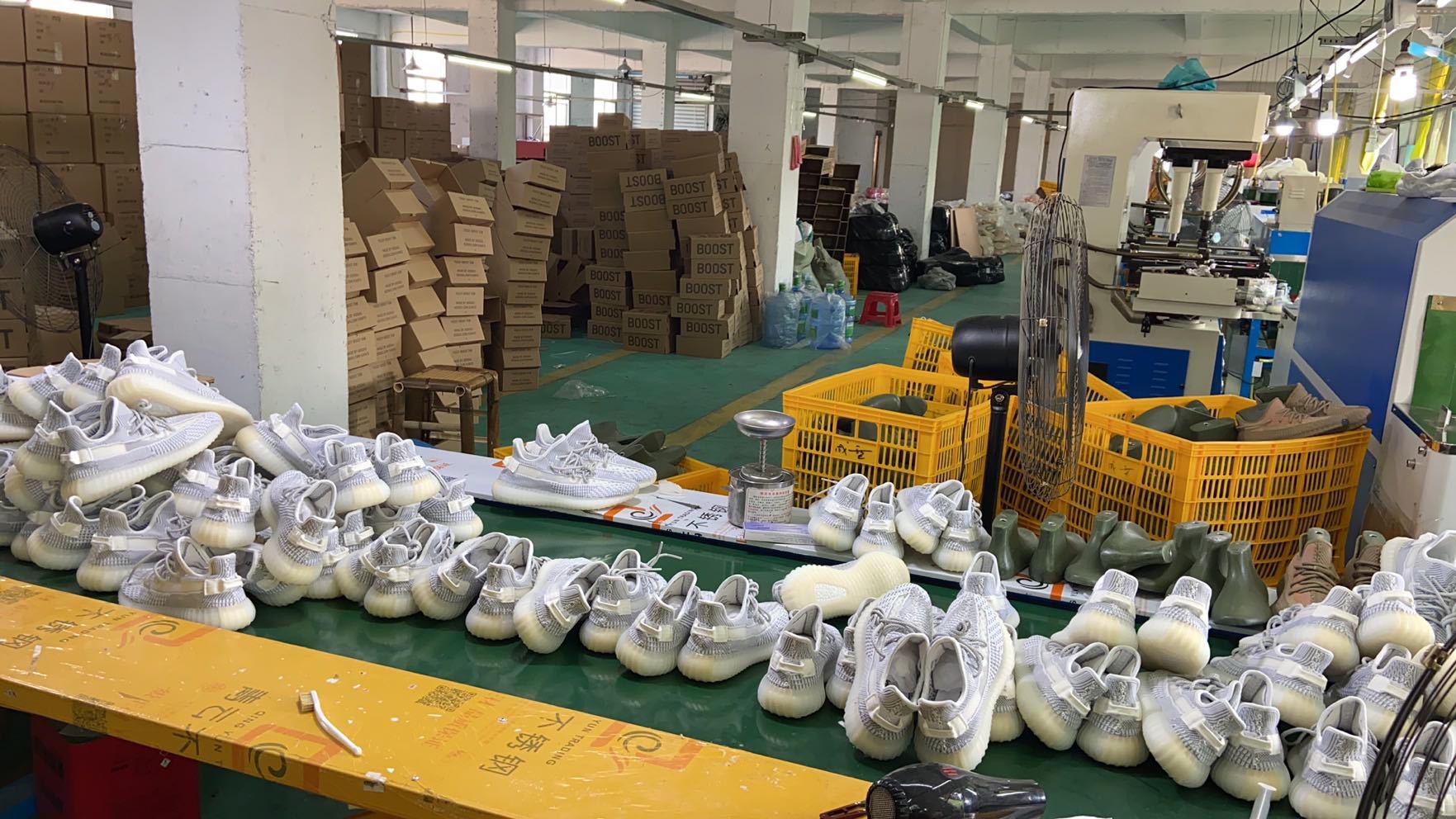 新款休闲高低帮情侣鞋川久同款爱心鬼脸大眼睛学生保玲帆布鞋板鞋