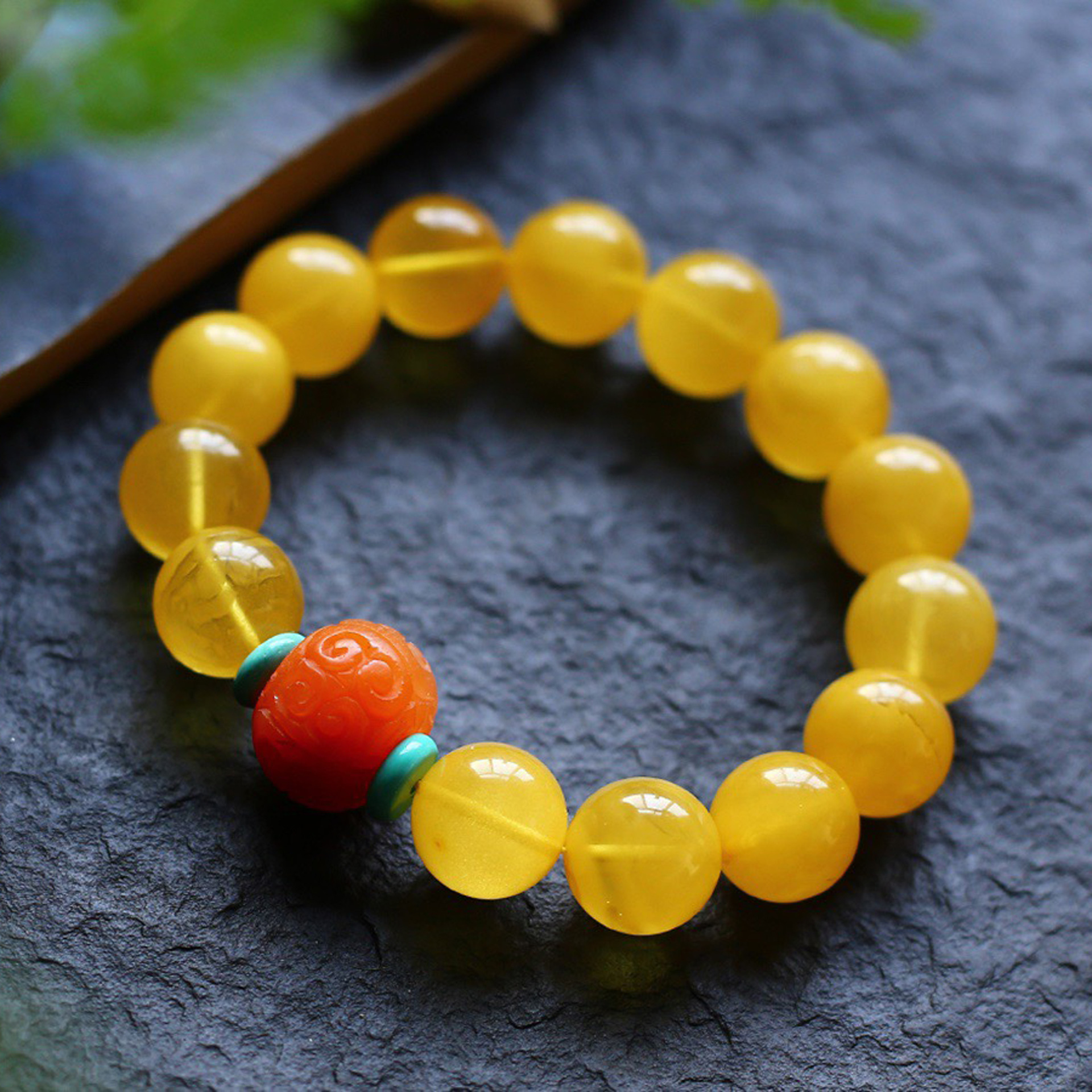 天然蜜蜡满蜜鸡油黄13mm手链点缀天然南红回文珠配珠原创单圈手串
