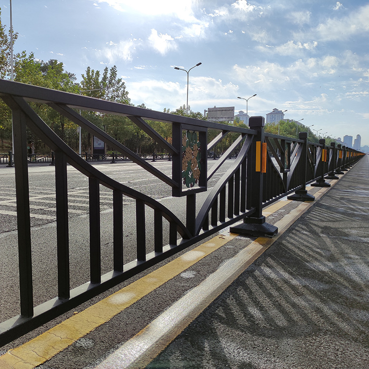 定制个性创意市政文化护栏黄金道路交通护栏马路景观创意隔离栏网