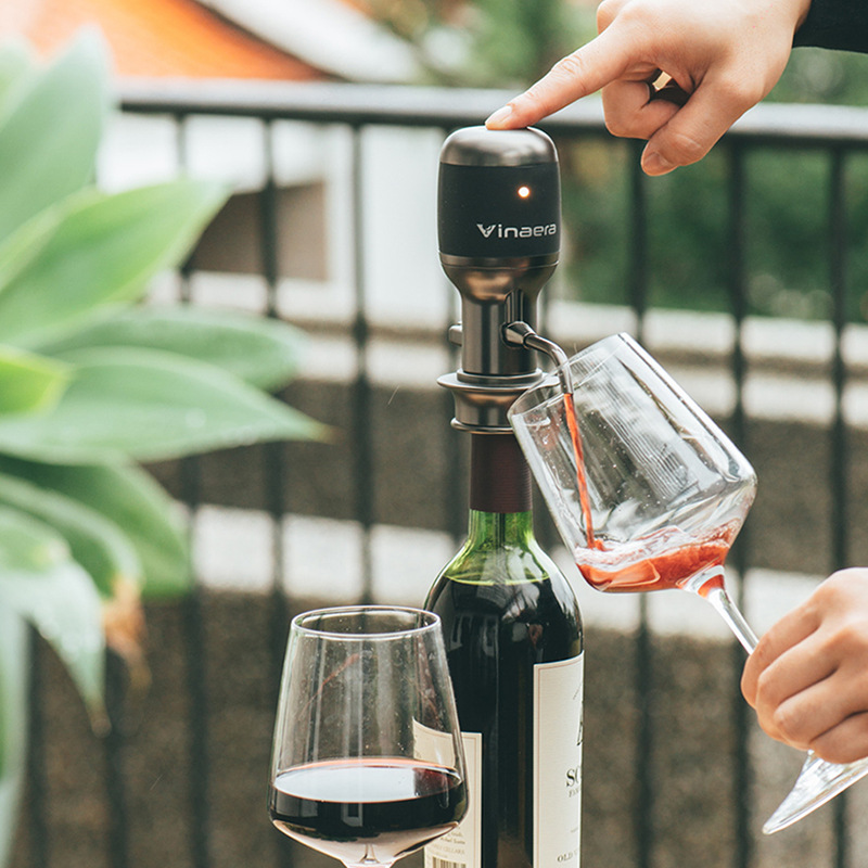 台湾vinaera电子气压醒酒器红酒葡萄酒智能唤醒快速抽酒器