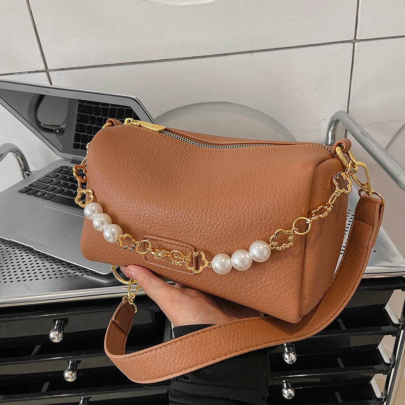 Frosted Pillow Bag Women's 2022 Autumn and Winter New Fashion Retro Underarm Bag Versatile Ins Chain Messenger Bag