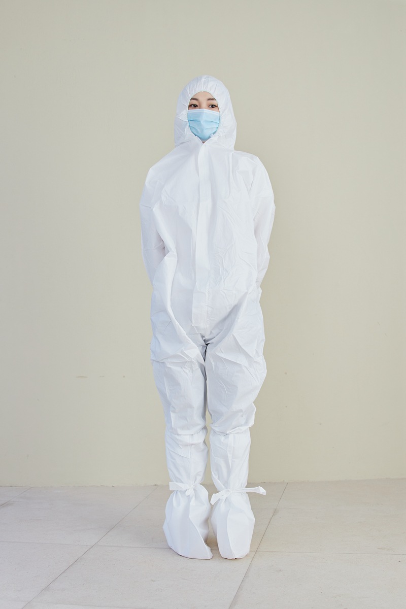 sf透气膜带帽防护服一次性无纺布防水防油污工作服连体连帽隔离服