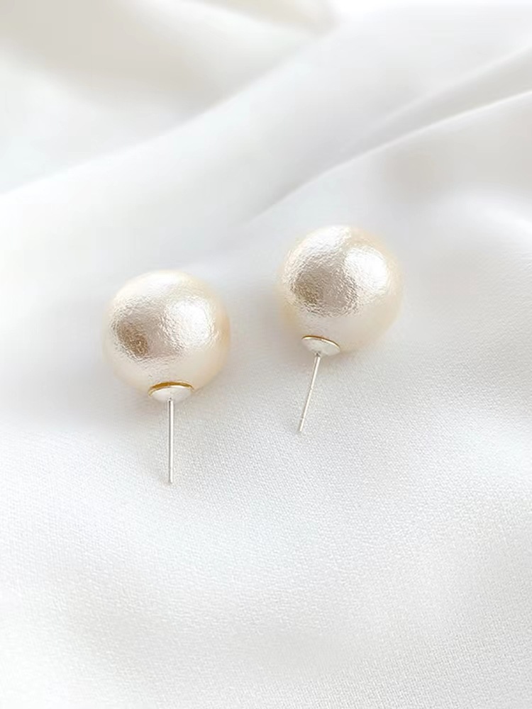 Mona Same Style Sterling Silver Needle Hepburn Style Cotton Pearl Stud Earrings Women's French Retro Earrings Hot Selling Temperament Earrings