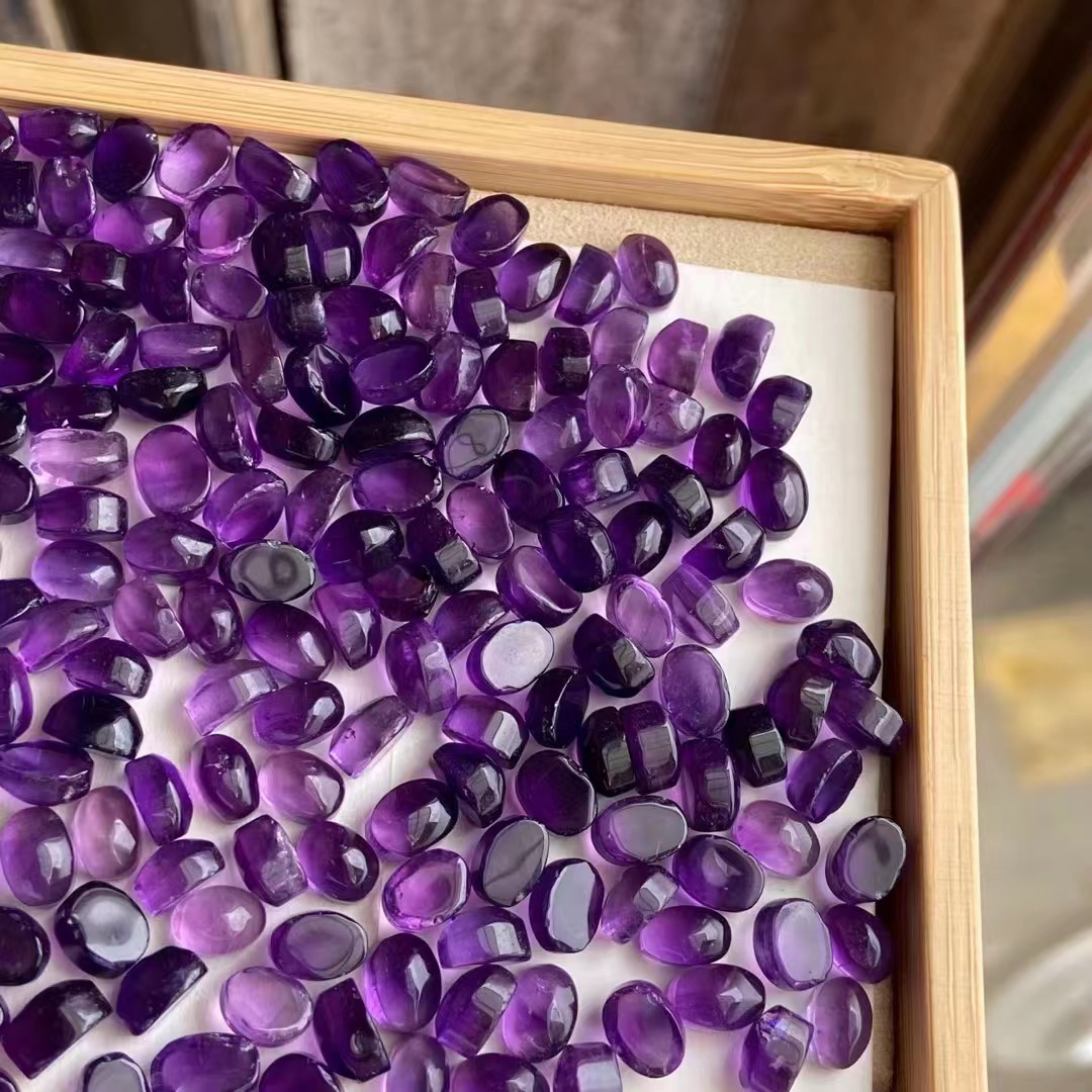 天然紫水晶椭圆形裸石 深紫浓郁 晶体通透 表皮光滑 厂家批发
