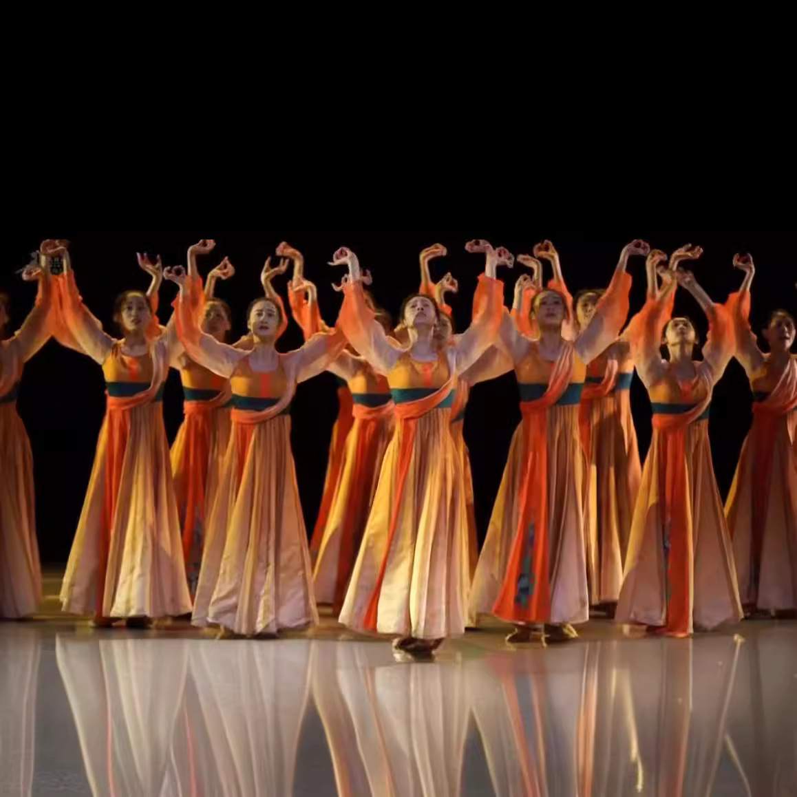 群舞演出服装图片-海量高清群舞演出服装图片大全 - 阿里巴巴